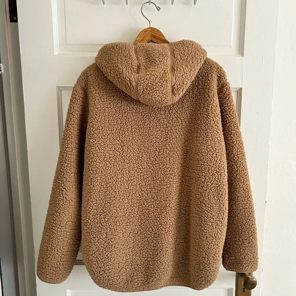 🧥 [Tommy Hilfiger] Hoodie, 1/4 Zip, Sherpa, Faux Fur, Shirt Tail Hem Size M, EUC - Picture 2 of 7